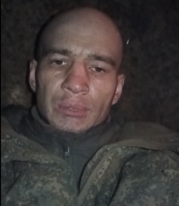 “Сказали: не пойдёшь — мы тебя просто пристрелим, как собаку. Мы нашли лазейку в законе. На суд тебя никто не будет отправлять. Война всё спишет”